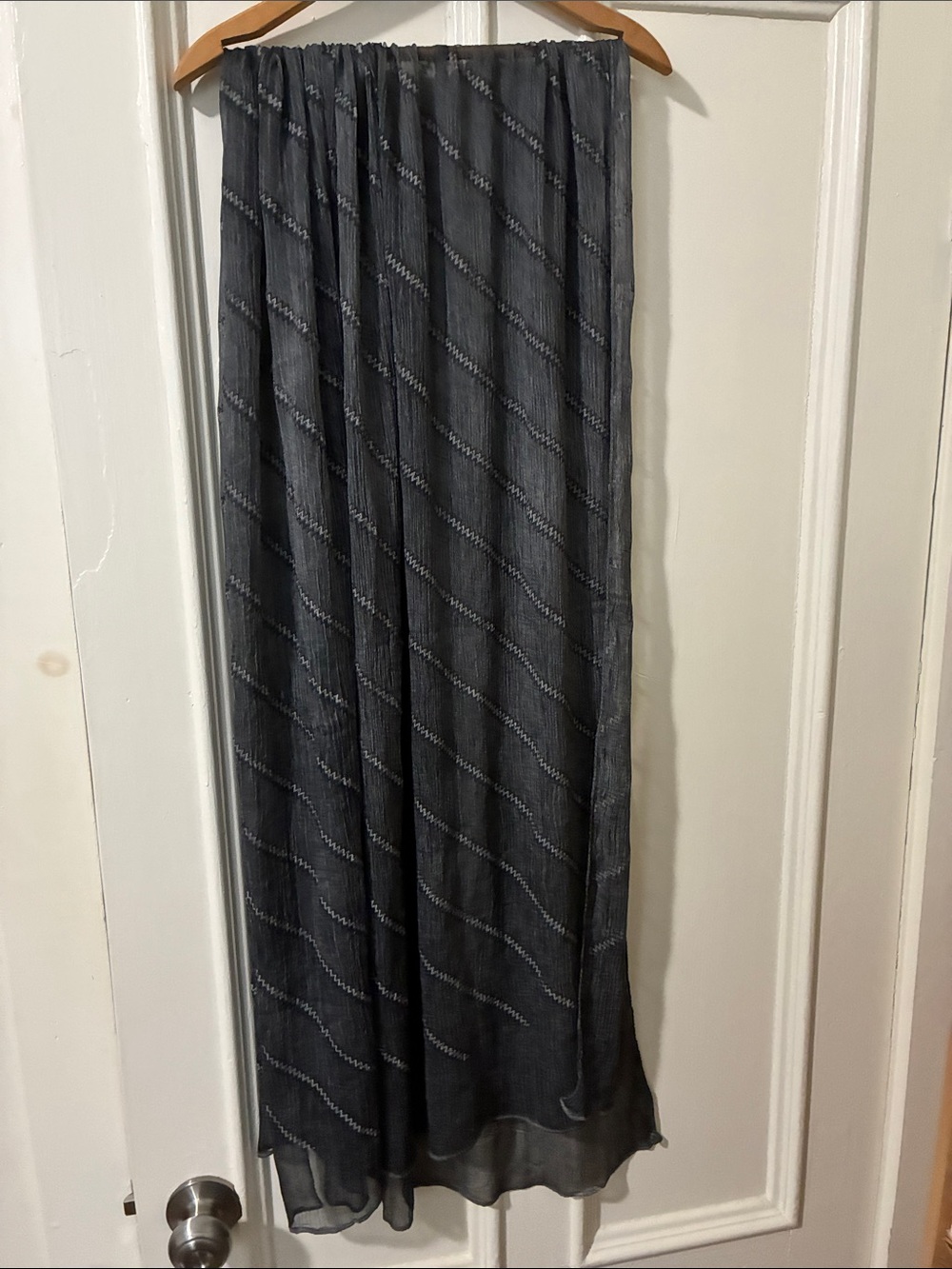 Sheer Gray Headwrap Scarf Diagonal Zig-Zag Pattern